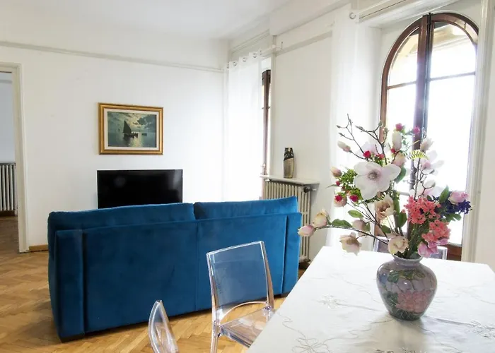 Liberty House Stresa